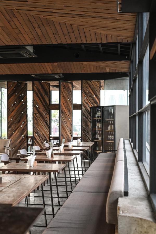 Miers Kuningan, Artotel Curated Jakarta Exterior foto
